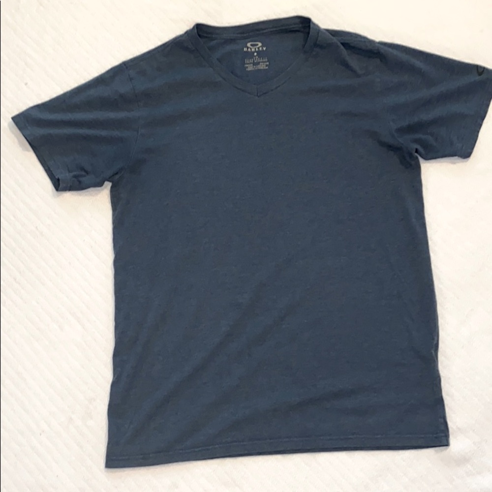Men’s Oakley V Neck Tee